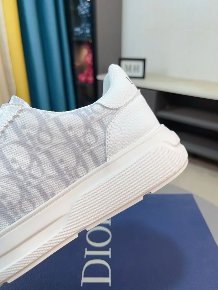 Men's men's shoes 💰420🌹🌹【Dior】Best-selling official website world premiere🔝Men's high-end brand of shoes latest series on the official website: uppers are made of imported cowhide with specially designed fabrics➕mesh breathable lining. Make walking more convenient and comfortable! Compared with the official quality, Midea’s 1:1 replica. Create a fashionable personality to set off your uniqueness! A must-have for trendy men! Classic style. Men's sizes: 38-44.